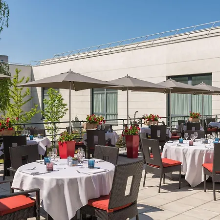 Paris Marriott Charles De Gaulle Airport Hotel 4*