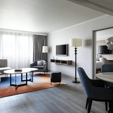 Paris Marriott Charles De Gaulle Airport Hotel 4*