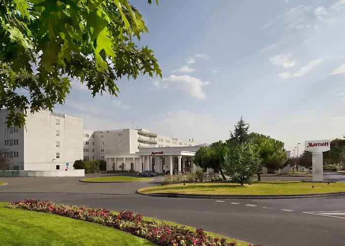 호텔 파리 메리어트 샤를 드골 에어포트 4*